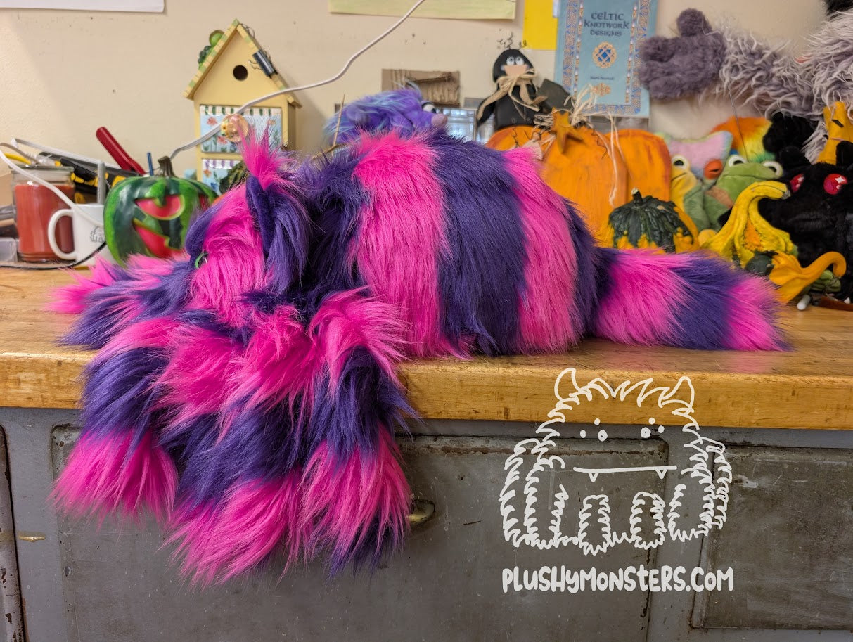 Lil' Chessy (Purple Faces!)! - Cheshire Cat Spider in Disguise - Weighted Lil' Guy