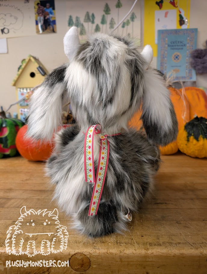 Gideon Gruff! - Weighted Stumpy Plushy Monster