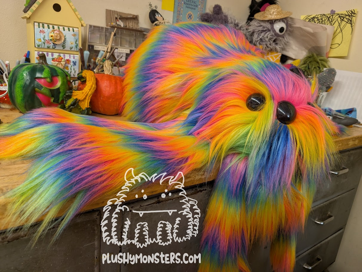 Big Critter with Ginormous Eyes! - Weighted Big'n
