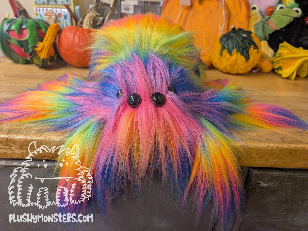 Lil' Critter with Oversized Eyes! - Weighted Lil' Guy