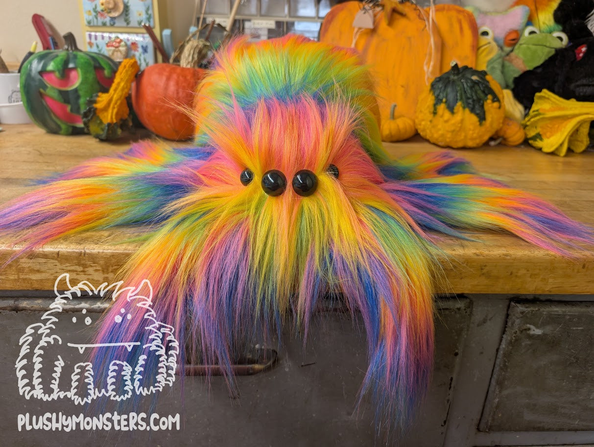 Lil' Critter with Oversized Eyes! - Weighted Lil' Guy