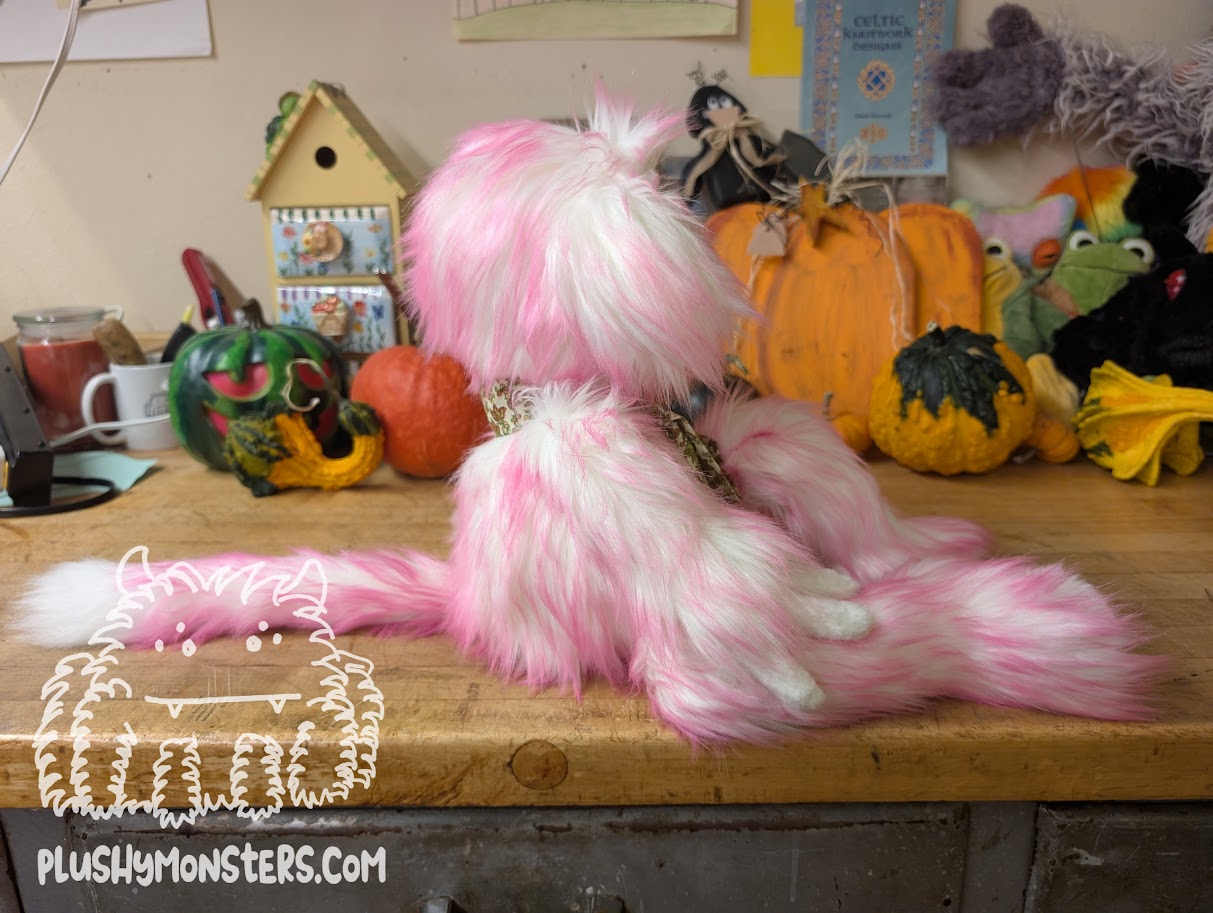 Howie! - Weighted Lanky Plushy Monster