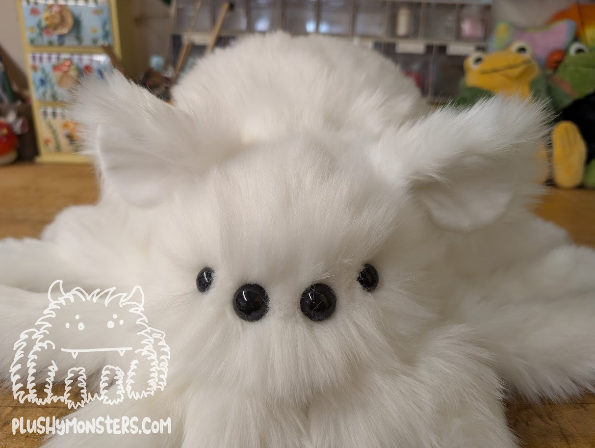 Lil' Arty! - Polar Bear Spider in Disguise- Weighted Lil' Guy