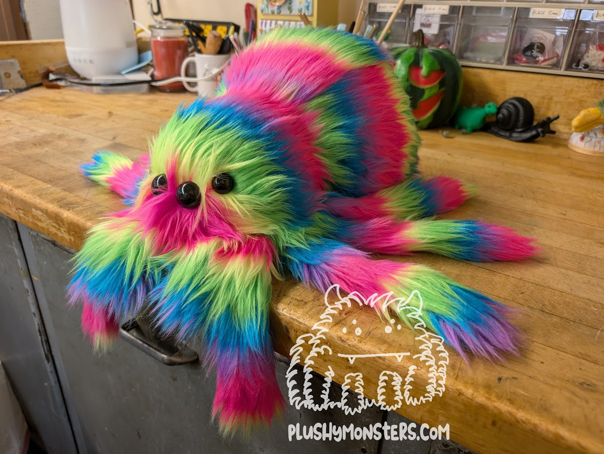 Lil' Stu with Oversized Eyes! - Weighted Lil' Guy