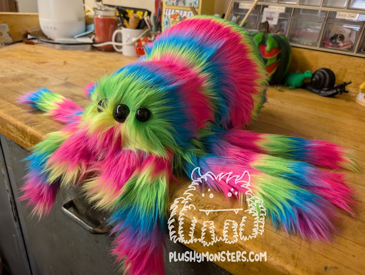 Lil' Stu with Oversized Eyes! - Weighted Lil' Guy