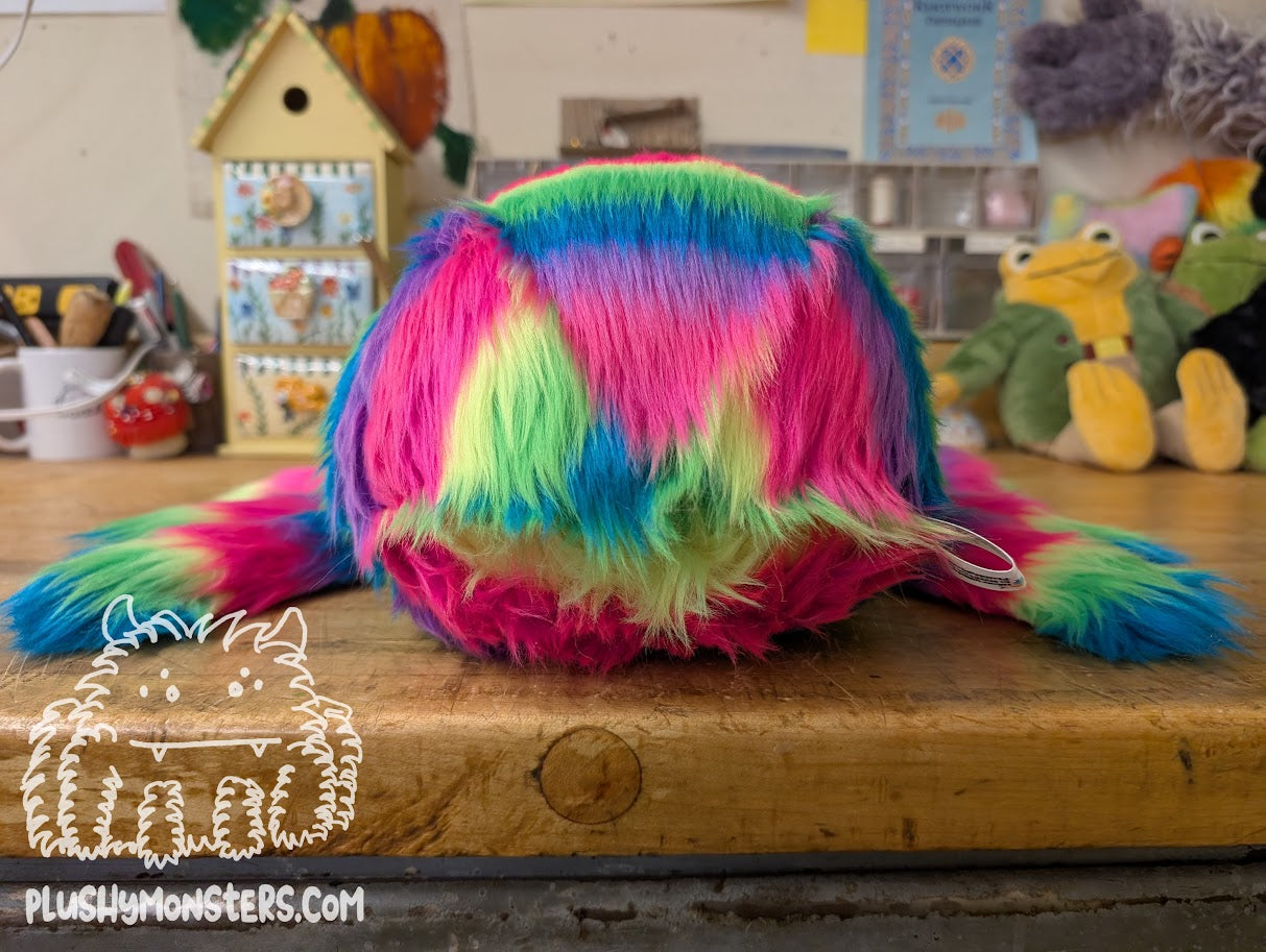 Lil' Stu with Oversized Eyes! - Weighted Lil' Guy