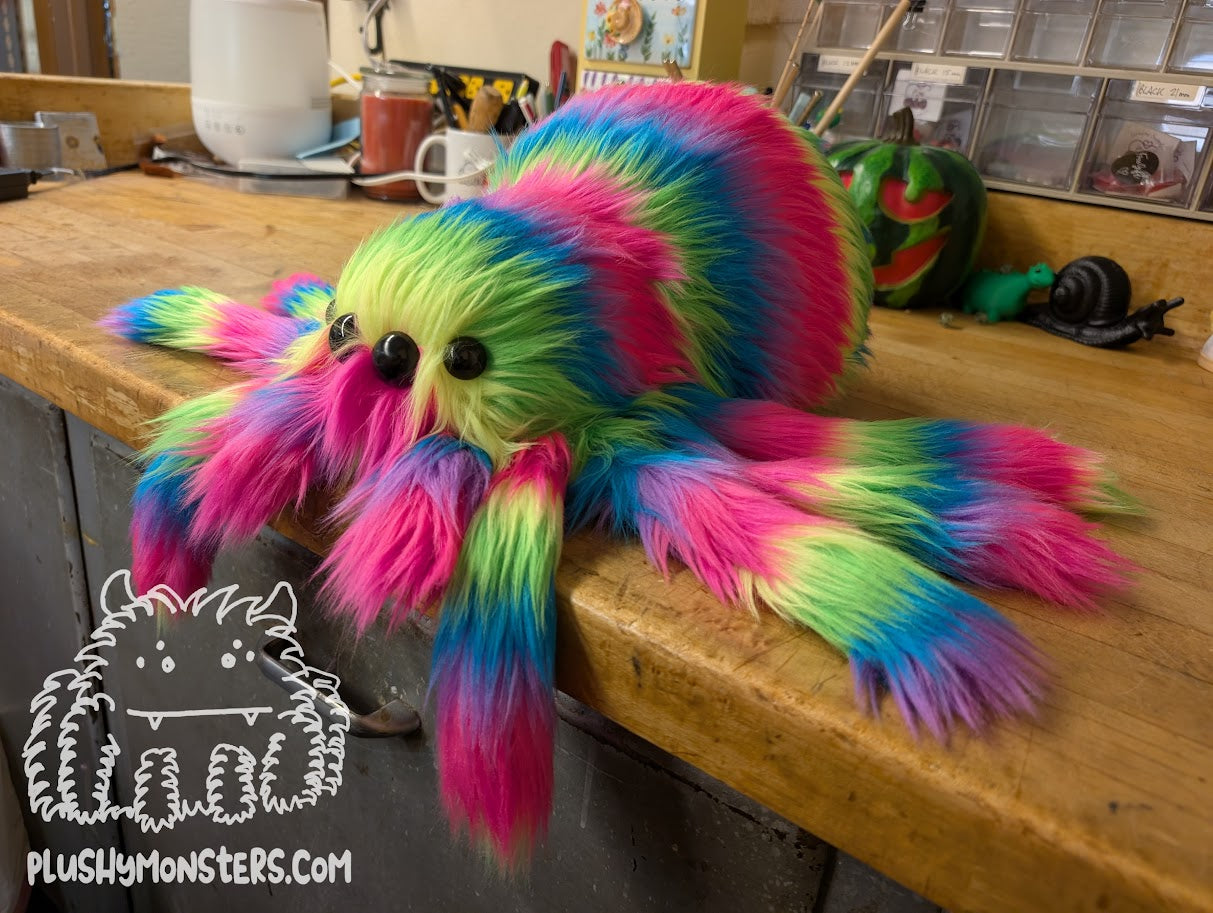 Lil' Stu with Oversized Eyes! - Weighted Lil' Guy