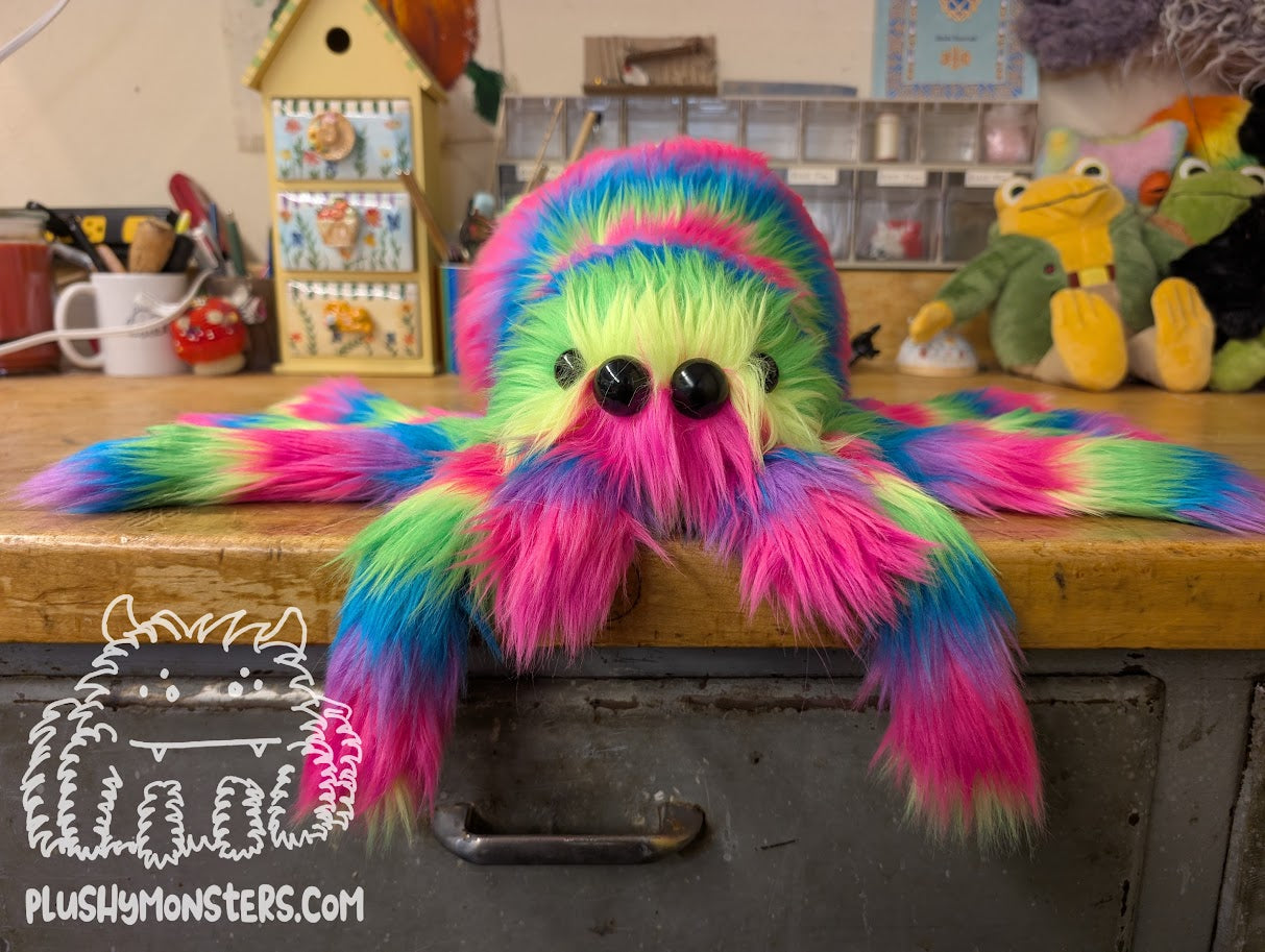 Lil' Stu with Oversized Eyes! - Weighted Lil' Guy