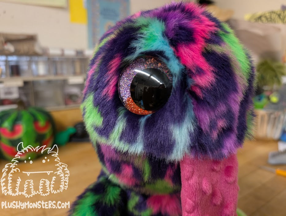 Flash! - Weighted Lanky Plushy Monster
