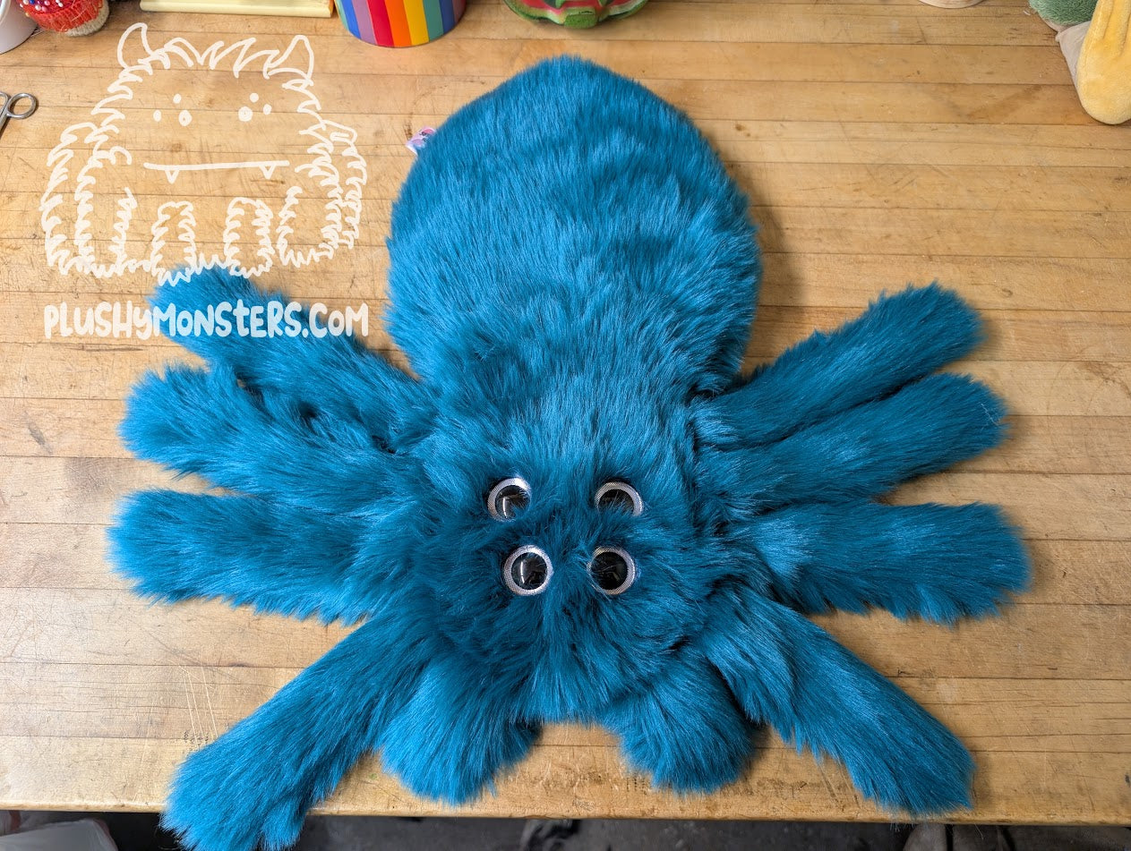 Peewee! With Silver Eyes! - Weighted Pancake Spider