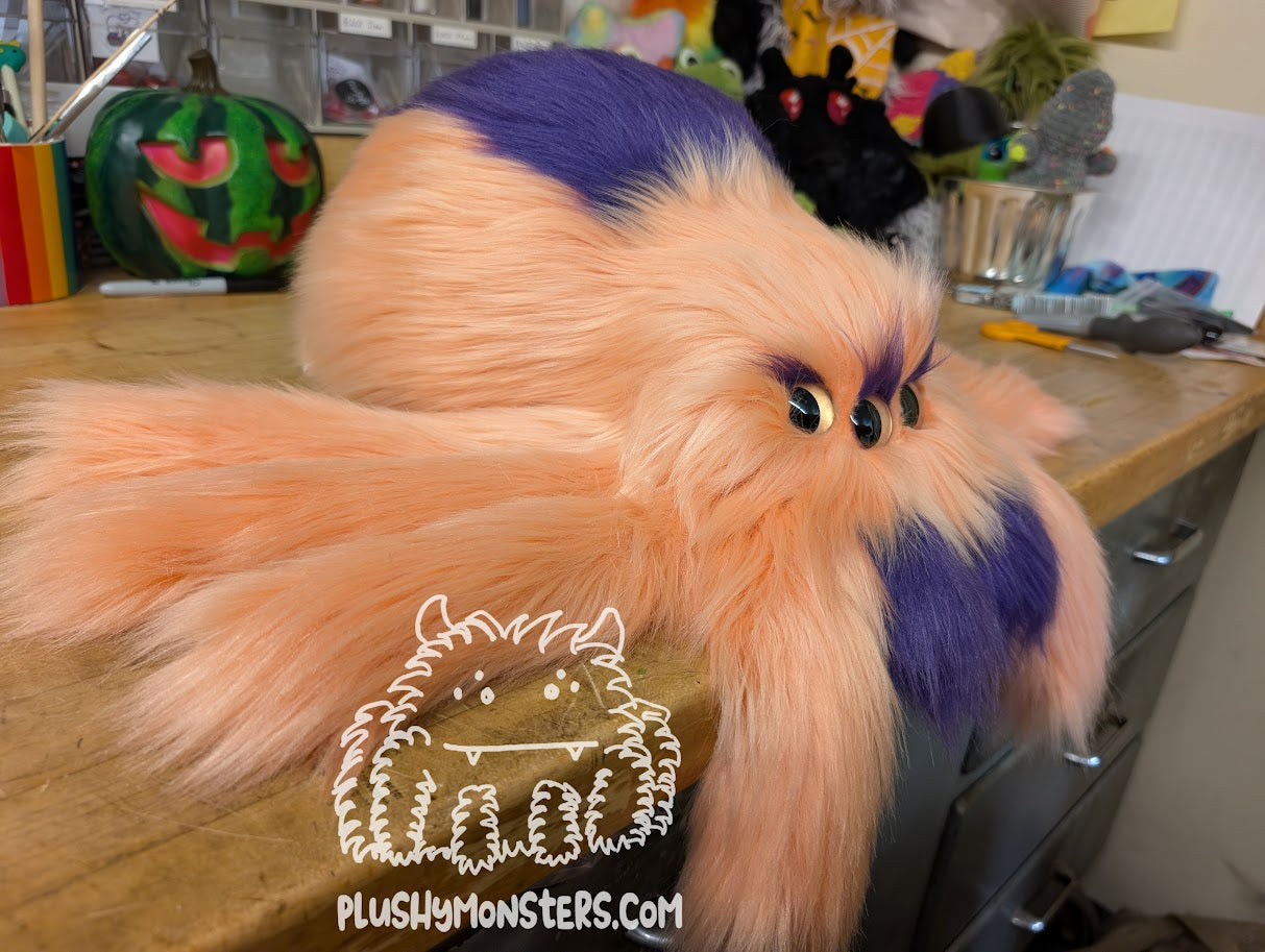 Lil' Golden-Eyed Urpaya! - Weighted Lil' Guy