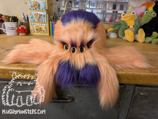 Lil' Golden-Eyed Urpaya! - Weighted Lil' Guy