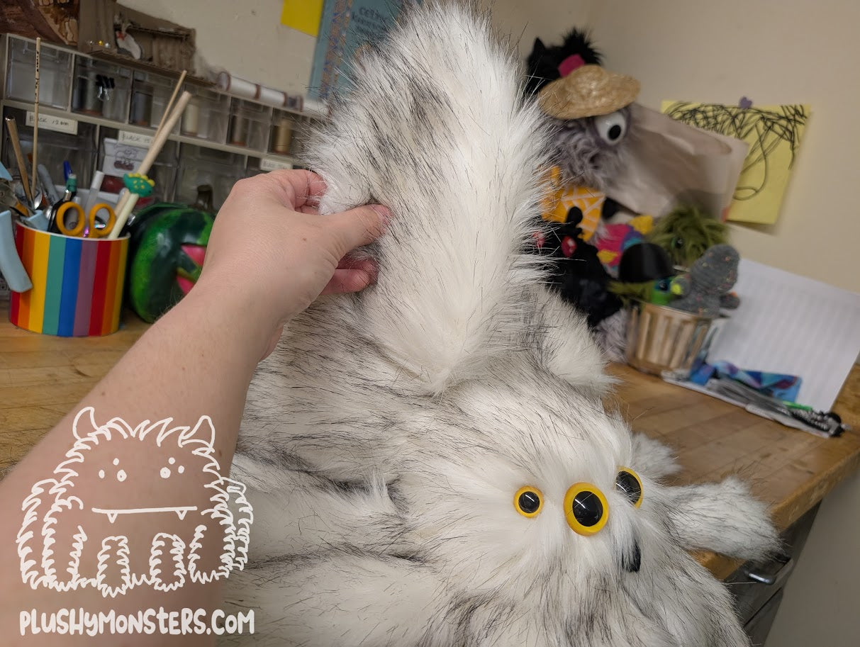 Lil' Hooty! Owl Spider in Disguise - Weighted Lil' Guy