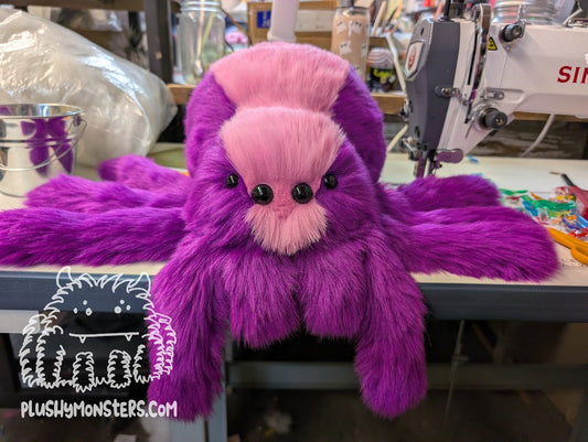 Kayla's Grape Bubbleyum! - Weighted Lil' Guy