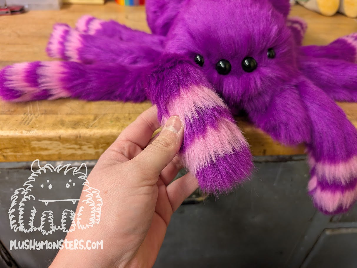 Stripey Grape Bubbleyum! - Weighted Lil' Guy