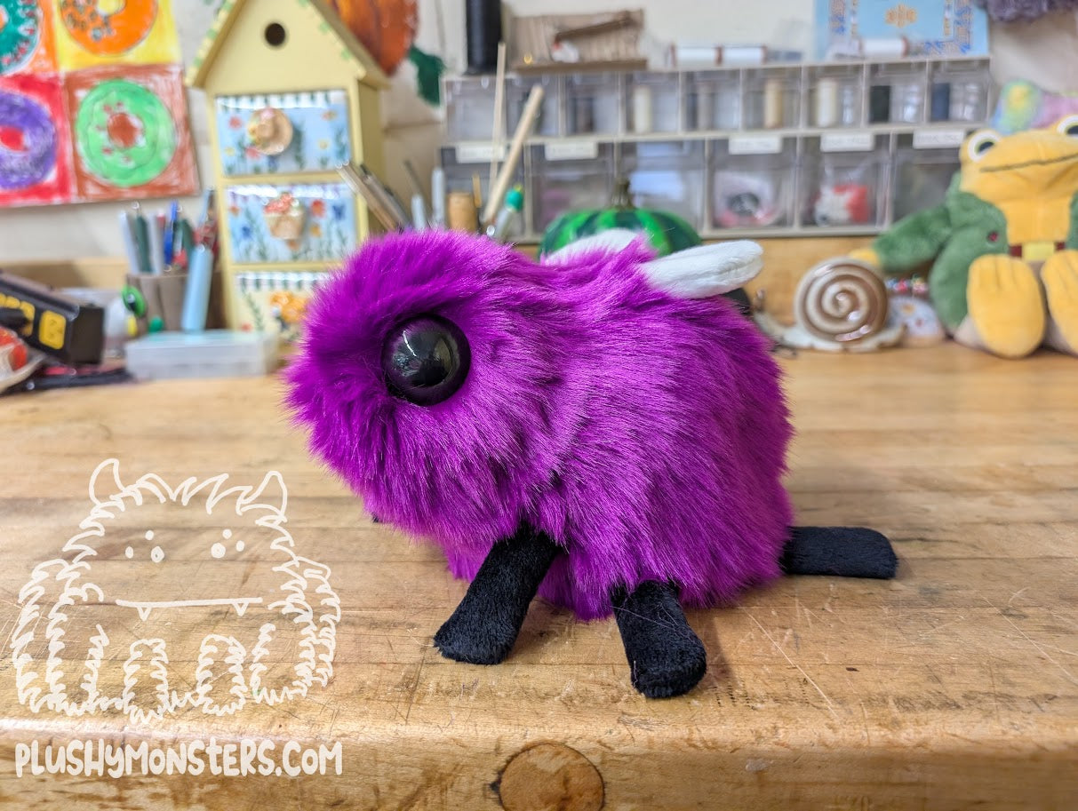 Stumpy Grape Fly Guy! - Bugomination