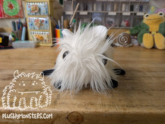 Stumpy White Mongolian Fly Guy! - Bugomination