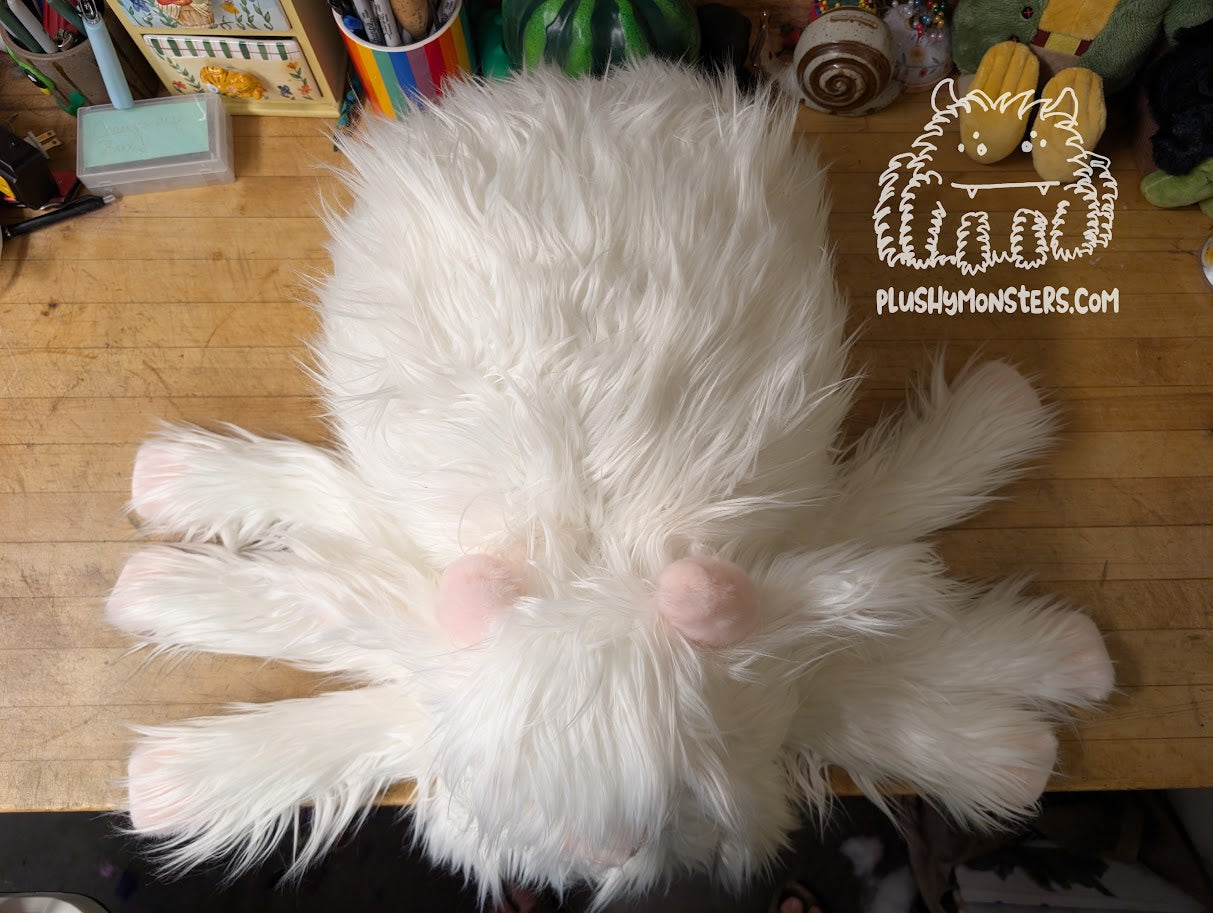 Flossy! Highland Cow Spider in Disguise - Weighted Middlin'