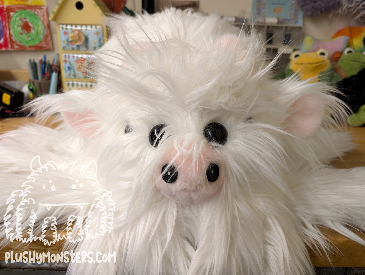 Flossy! Highland Cow Spider in Disguise - Weighted Middlin'