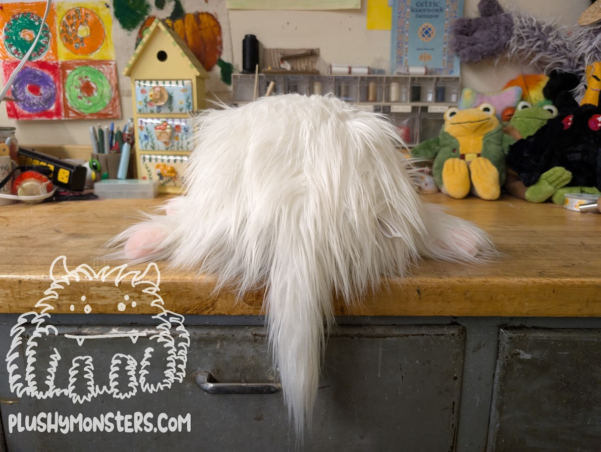 Lil' Flossy! Highland Cow Spider in Disguise - Weighted Lil' Guy