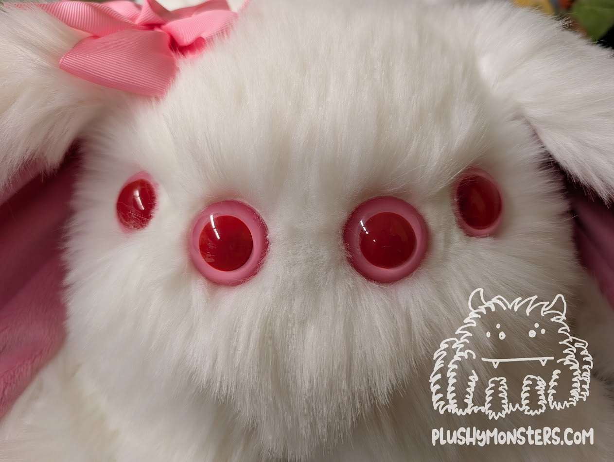 Albie! - Albino Bunny Spider in Disguise - Weighted Middlin'