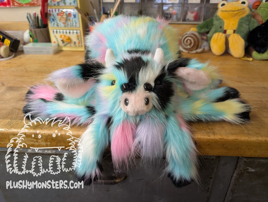 Lil' Mochi Moo-Moo! - Cow Spider in Disguise - Weighted Lil' Guy