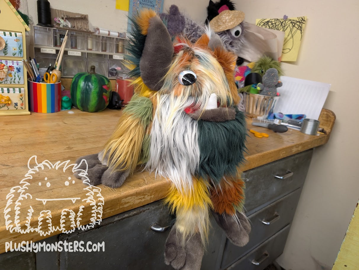 Desi! - Patchy Weighted Flatbottom Tongue Monster