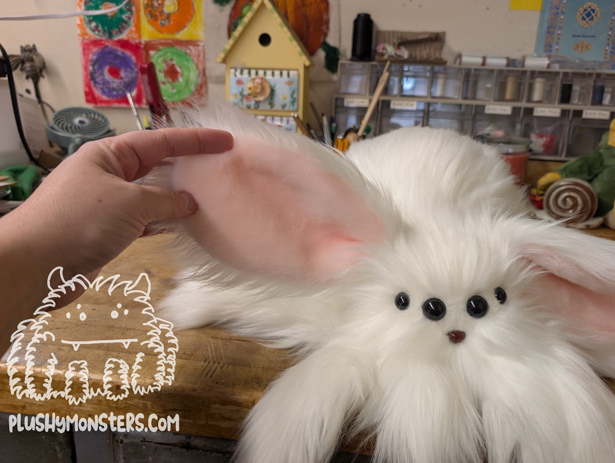 Lil' Rootbeer-Nosed Sugar Bunny! Bunny Spider in Disguise! - Weighted Lil' Guy