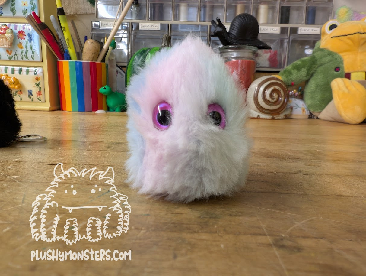 Puff Tiny Boi with Fuchsia Oval Eyes!