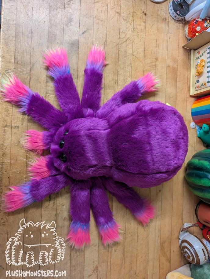 Lil' Grape Booty! - Weighted Lil' Guy