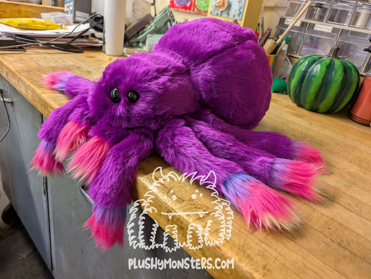 Lil' Grape Booty! - Weighted Lil' Guy