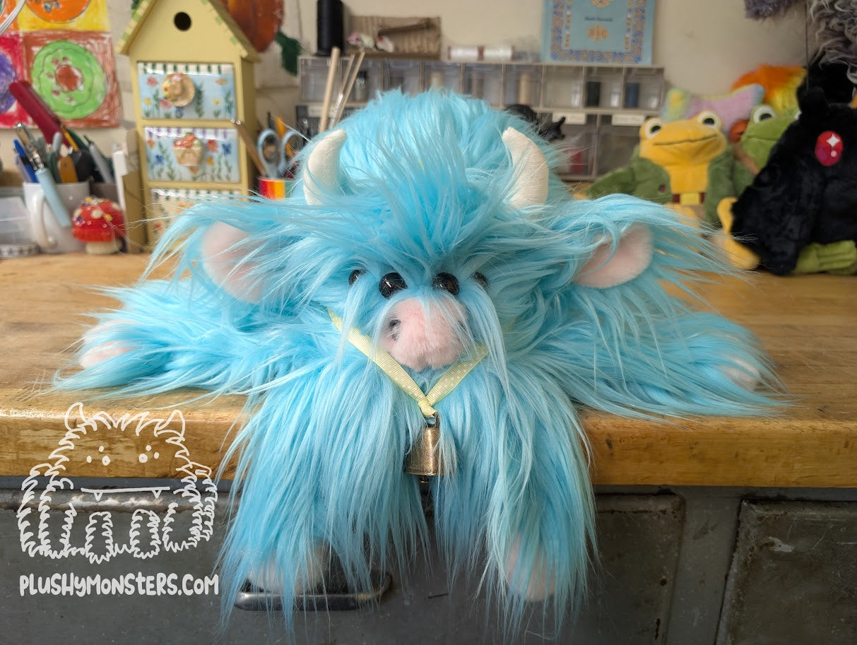 Lil' Lachlan! - Highland Cow Spider in Disguise - Weighted Lil' Guy