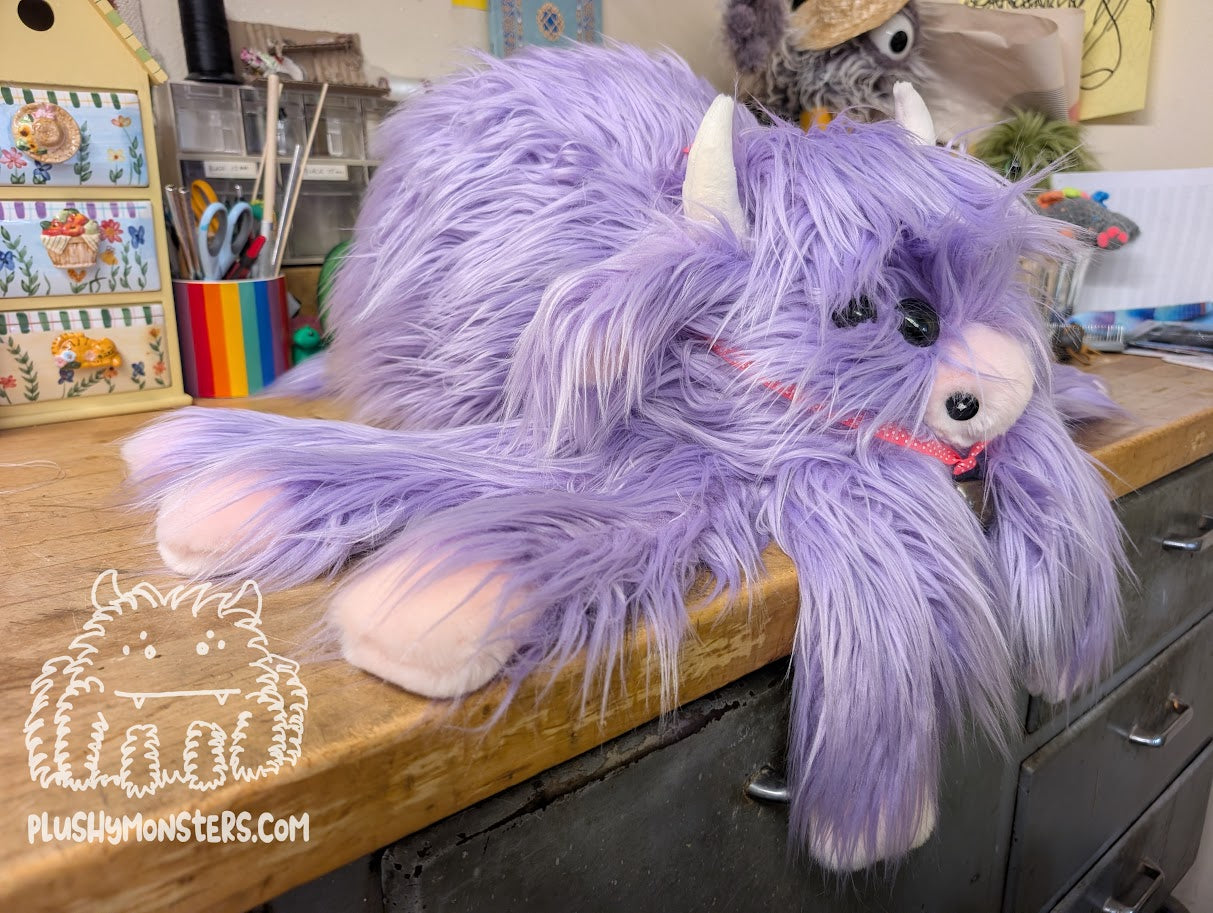 Fiona! - Highland Cow Spider in Disguise - Weighted Middlin'