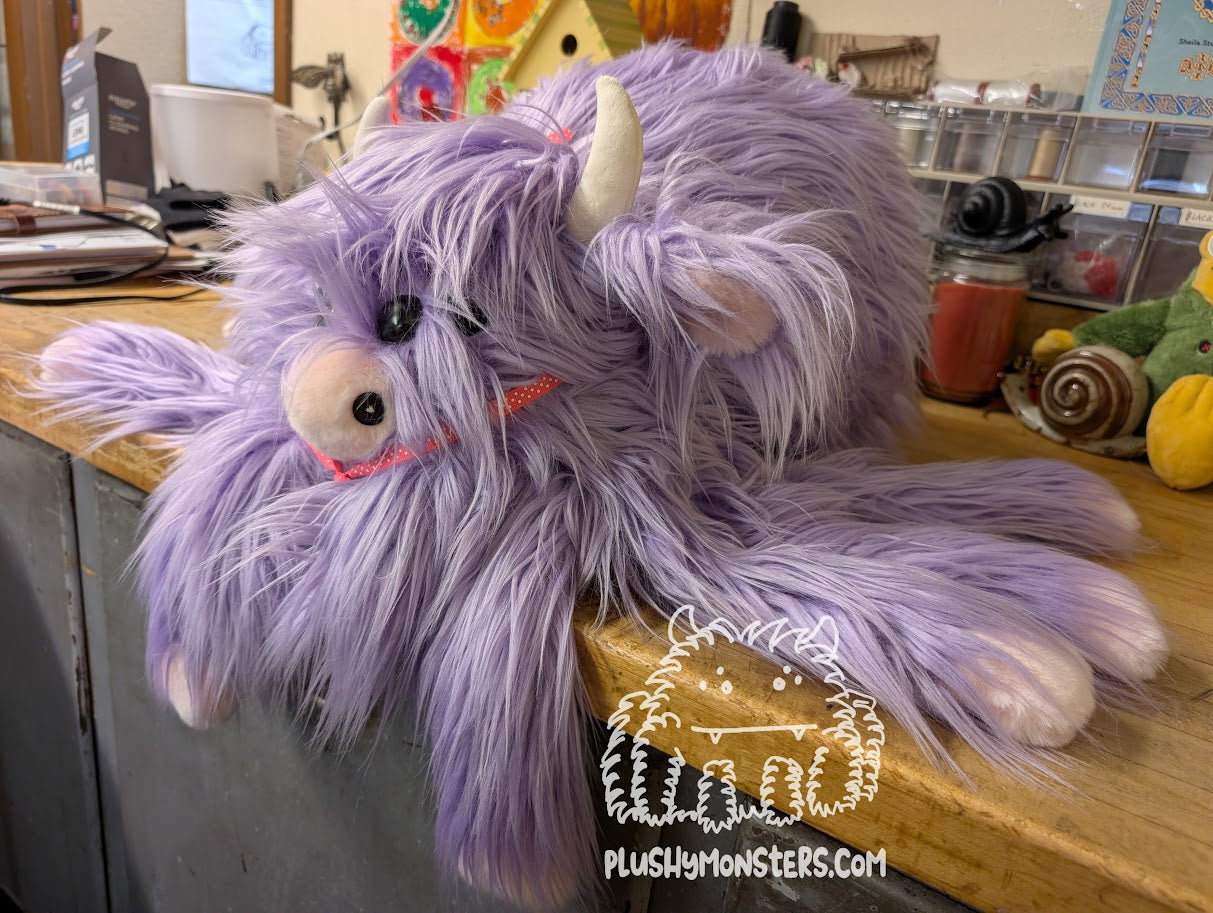 Fiona! - Highland Cow Spider in Disguise - Weighted Middlin'