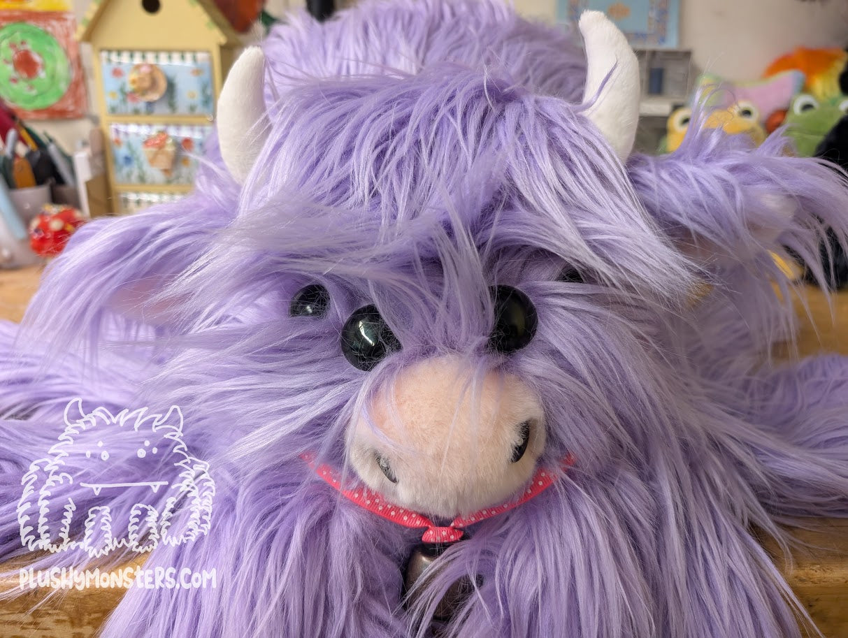 Fiona! - Highland Cow Spider in Disguise - Weighted Middlin'
