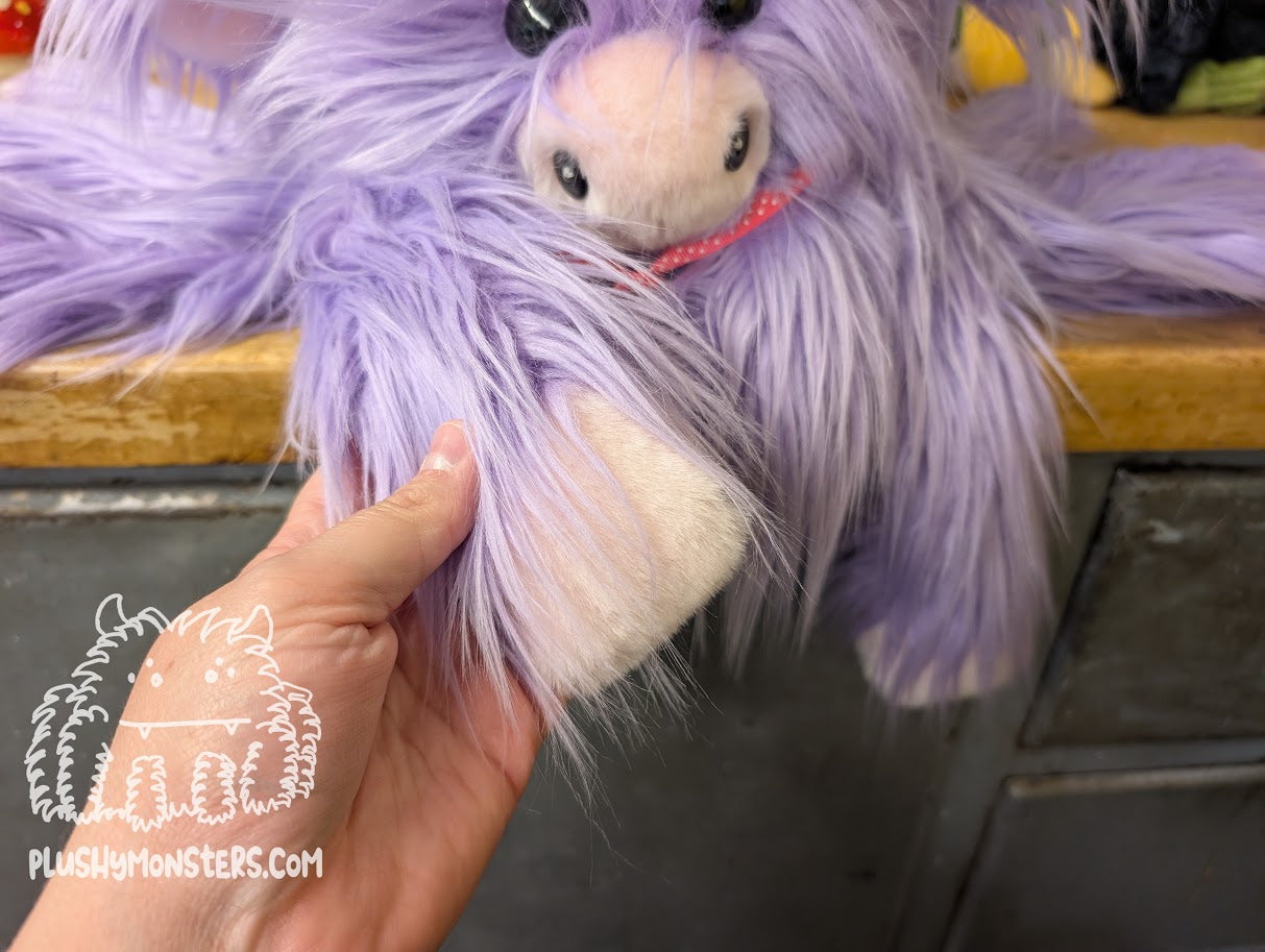 Fiona! - Highland Cow Spider in Disguise - Weighted Middlin'