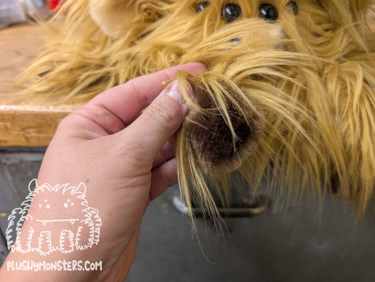 Lil' Sammy! Highland Cow Spider in Disguise - Weighted Lil' Guy