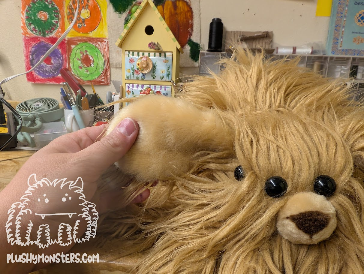 Lil' Delilah Shaggy Dog Spider in Disguise! - Weighted Lil' Guy