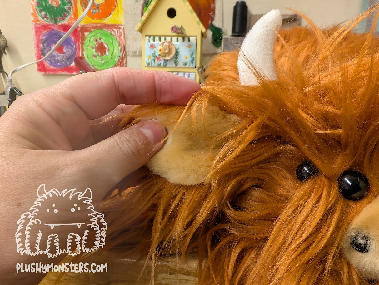 Lil' Hazy! Highland Cow Spider in Disguise - Weighted Lil' Guy