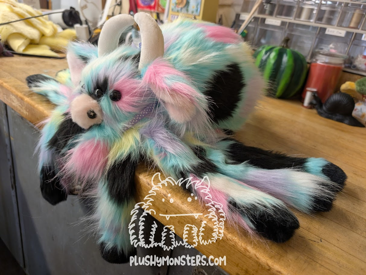 Lil' Mochi Moo-Moo! - Cow Spider in Disguise - Weighted Lil' Guy