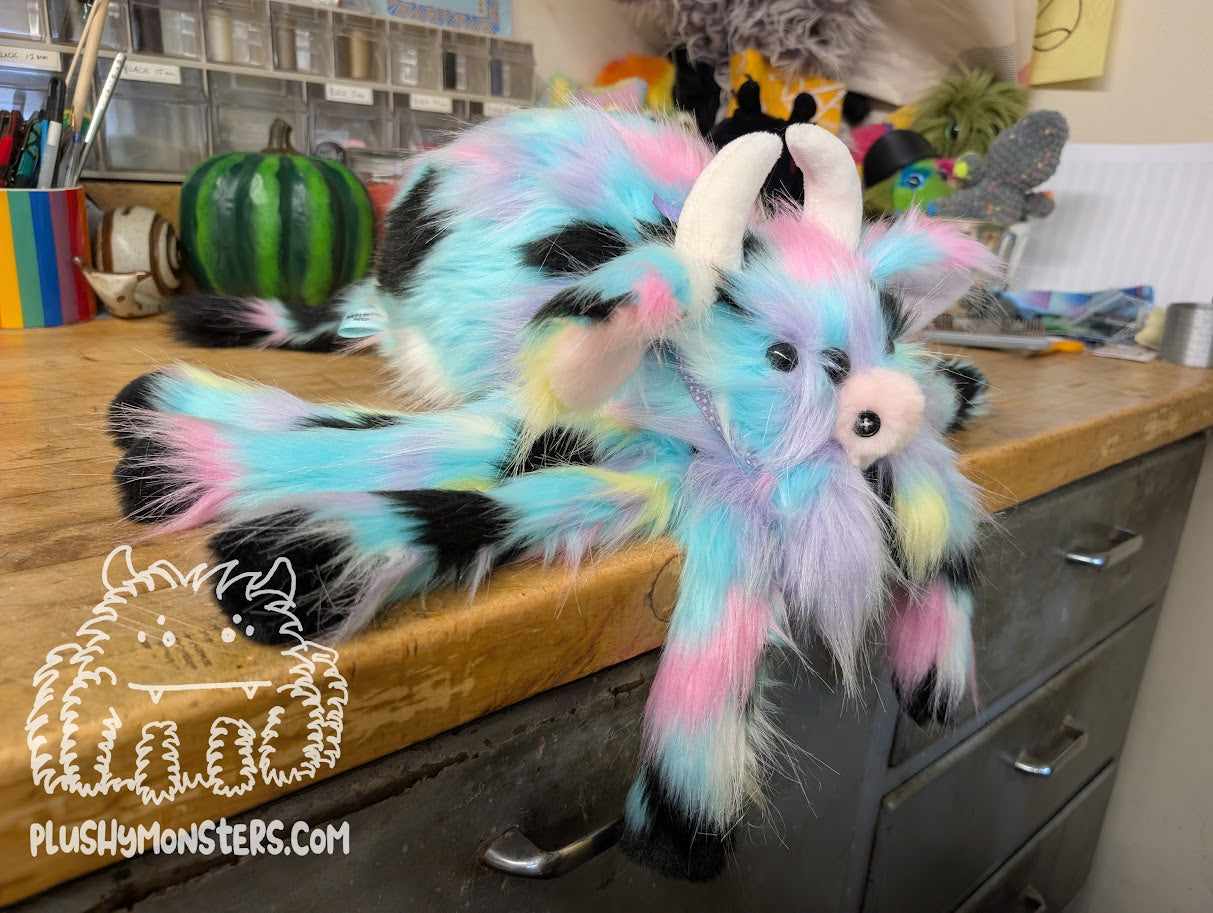 Lil' Mochi Moo-Moo! - Cow Spider in Disguise - Weighted Lil' Guy