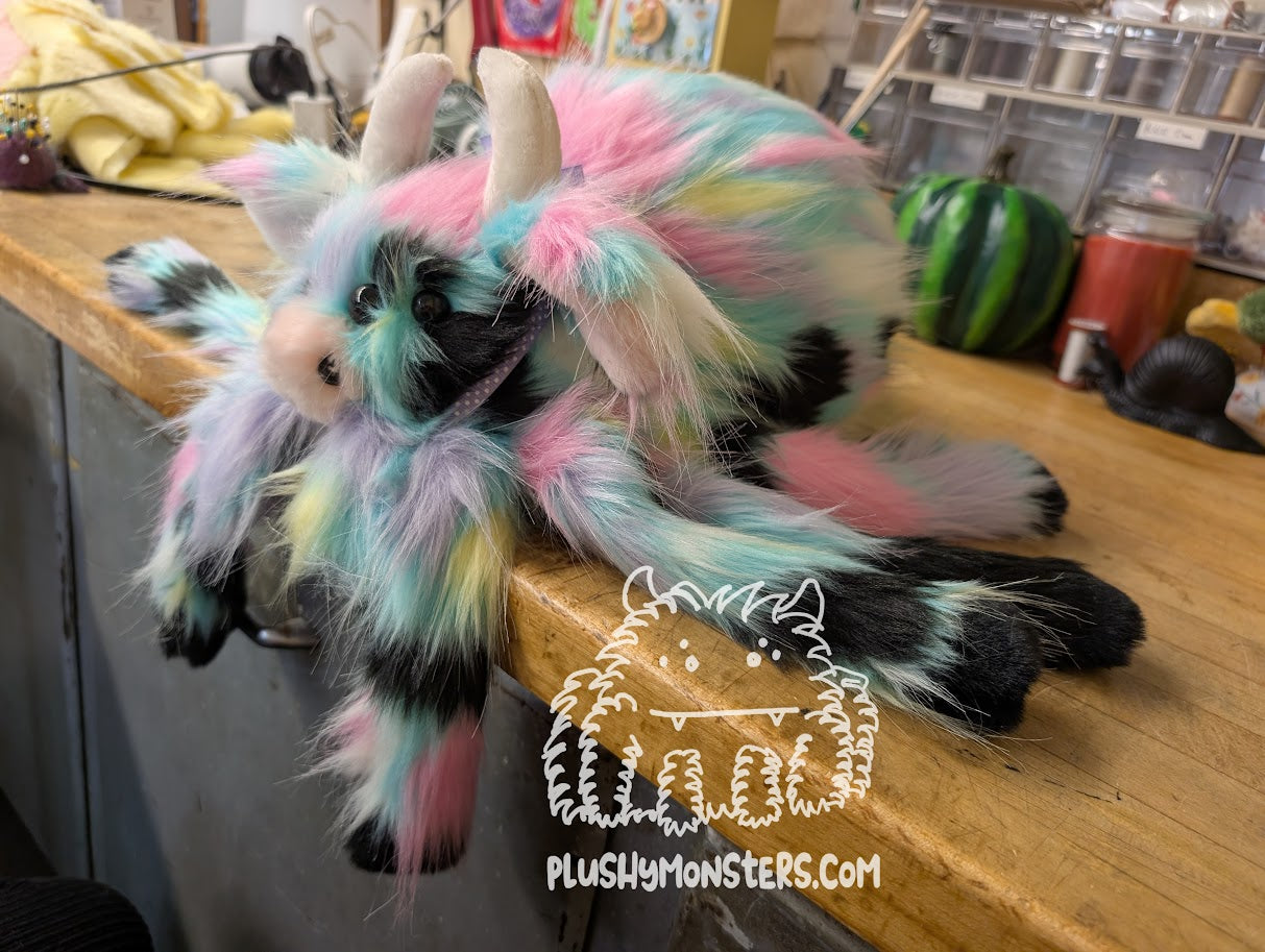 Lil' Mochi Moo-Moo! - Cow Spider in Disguise - Weighted Lil' Guy