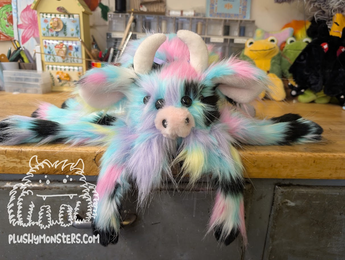 Lil' Mochi Moo-Moo! - Cow Spider in Disguise - Weighted Lil' Guy