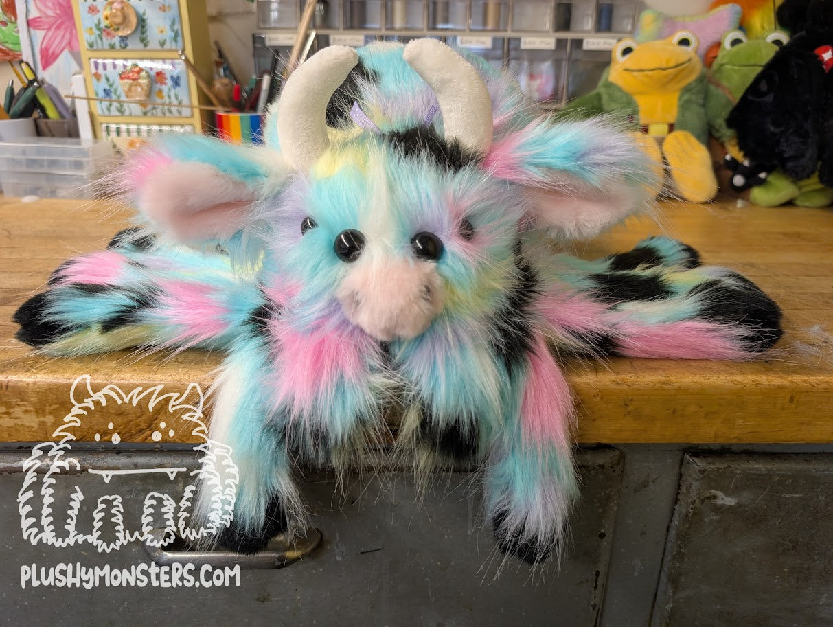 Lil' Mochi Moo-Moo! - Cow Spider in Disguise - Weighted Lil' Guy