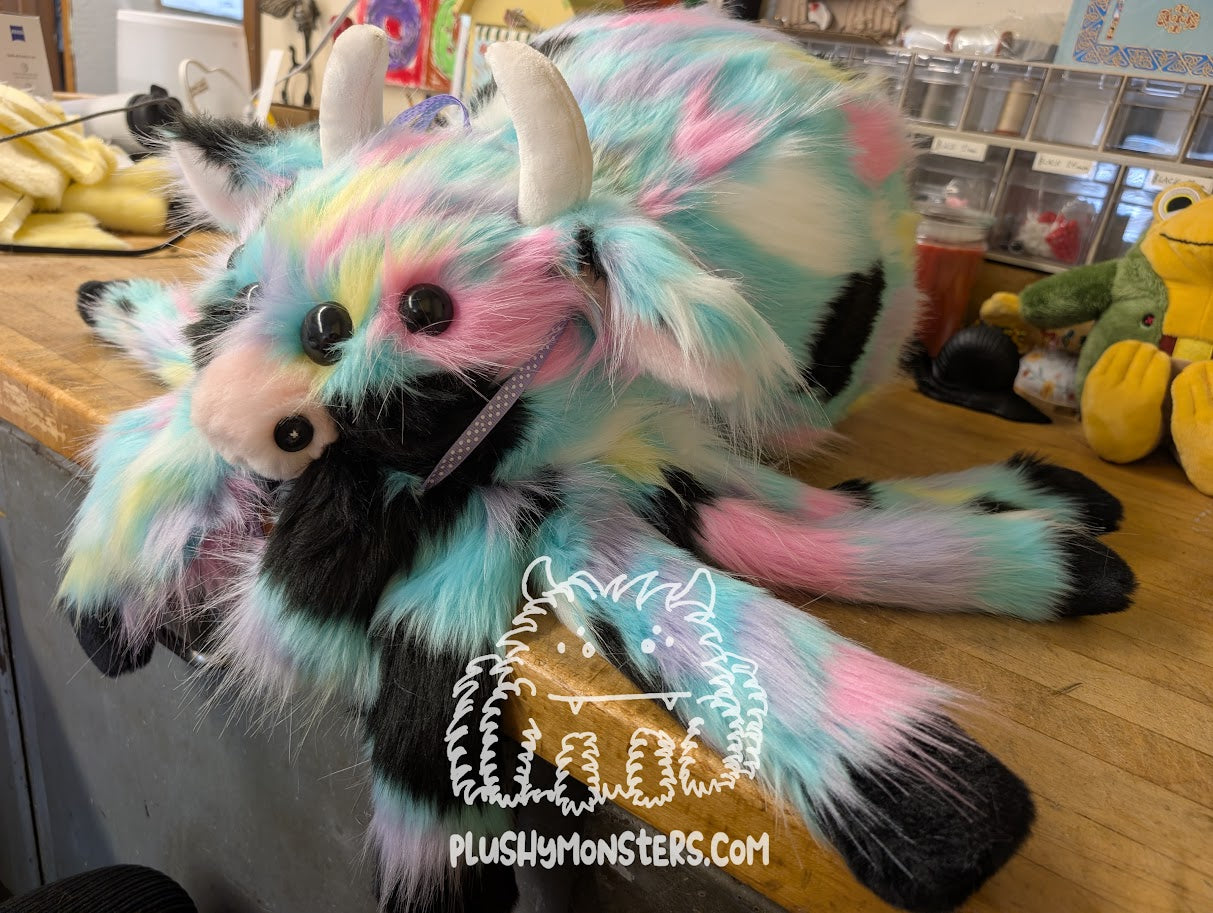 Mochi Moo-Moo! - Cow Spider in Disguise - Weighted Middlin'