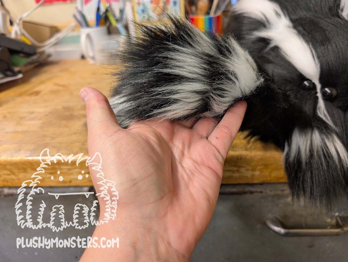 Lil' Skunk! - Weighted Lil' Guy
