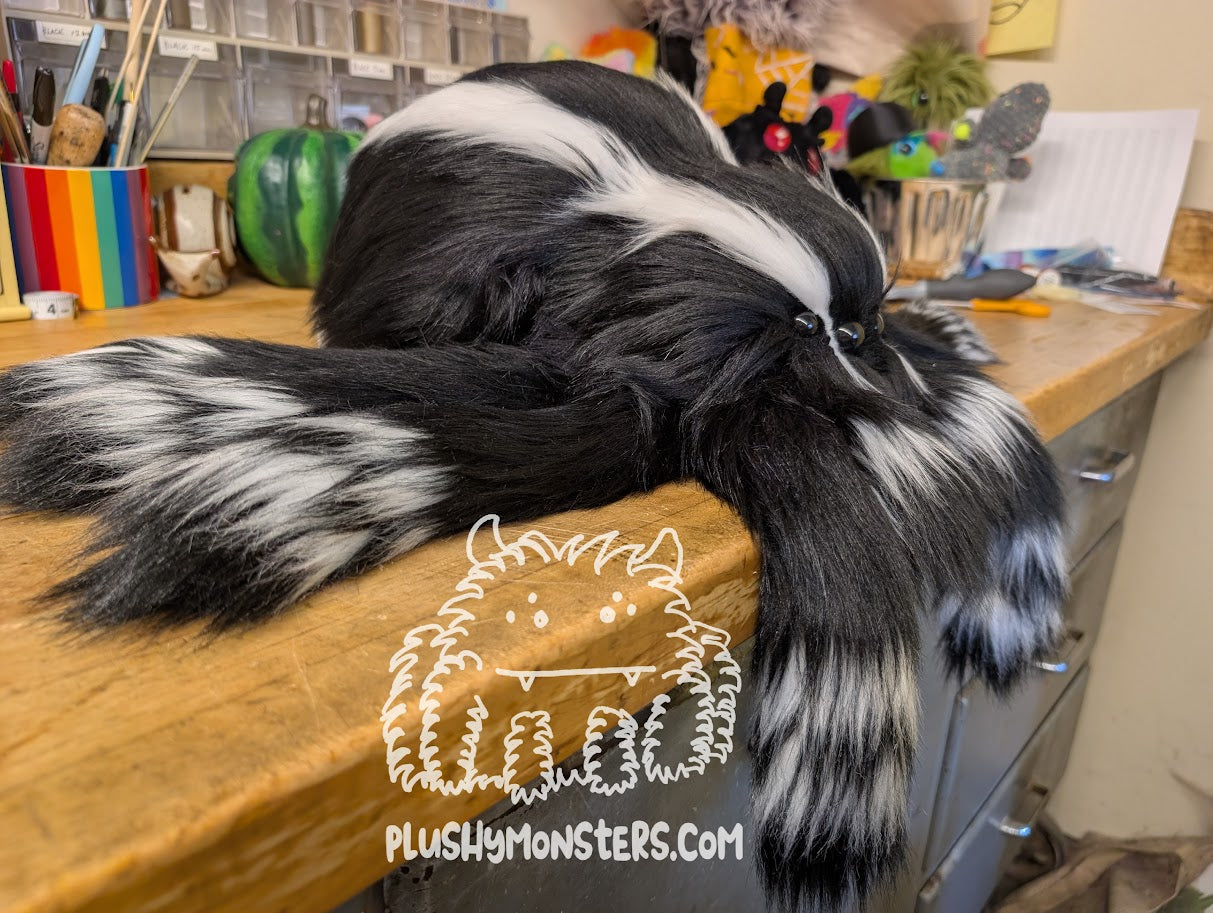 Lil' Skunk! - Weighted Lil' Guy