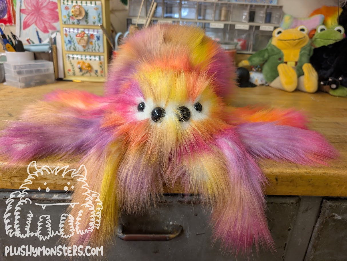 Lil' Flora! With Oversized Eyes! - Weighted Lil' Guy