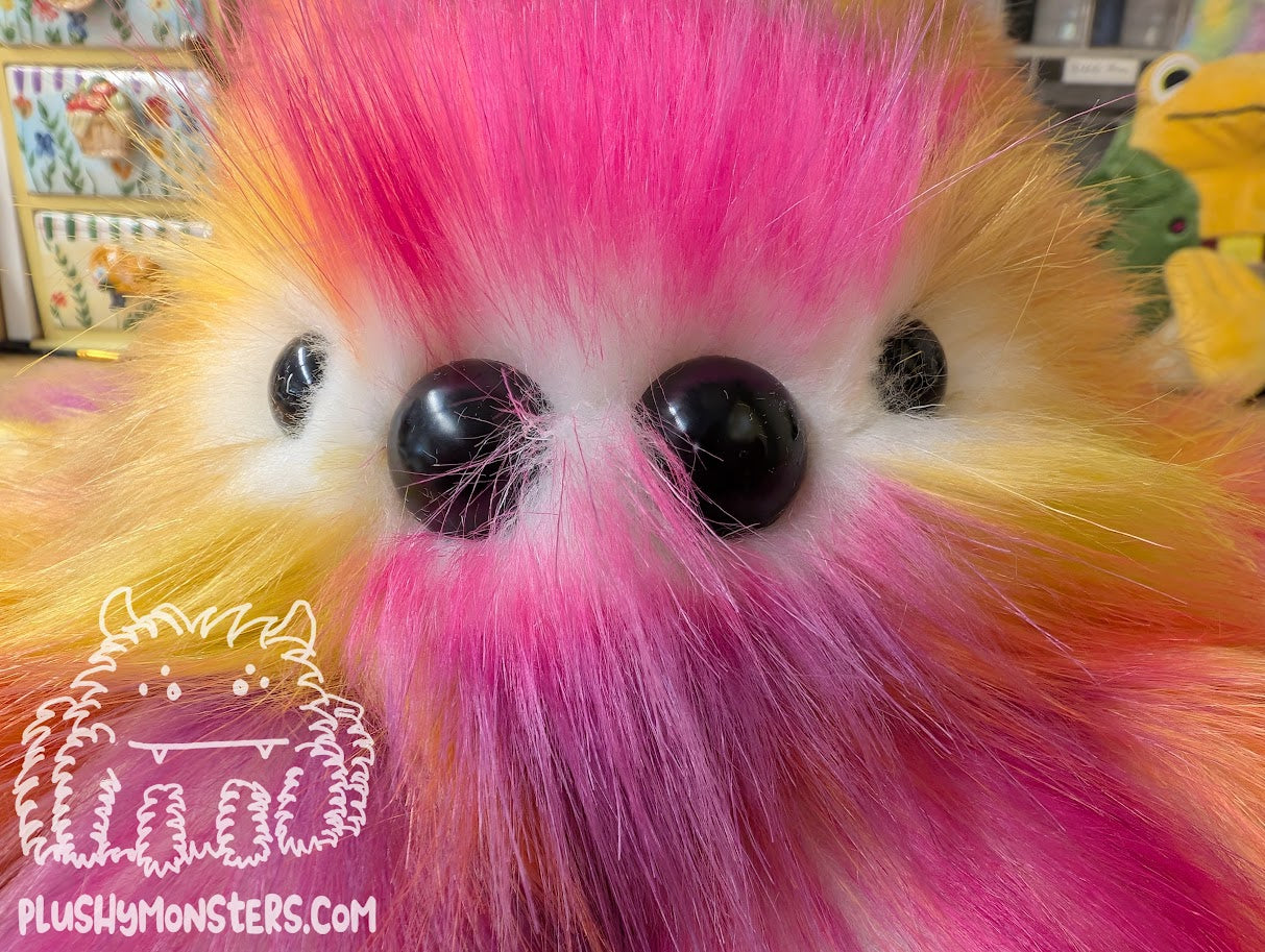 Lil' Flora! With Oversized Eyes! - Weighted Lil' Guy