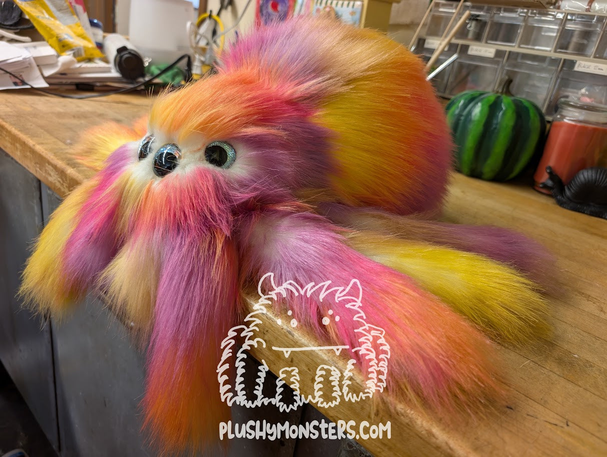 Lil' Flora! With Blue Offset-Pupil Eyes! - Weighted Lil' Guy